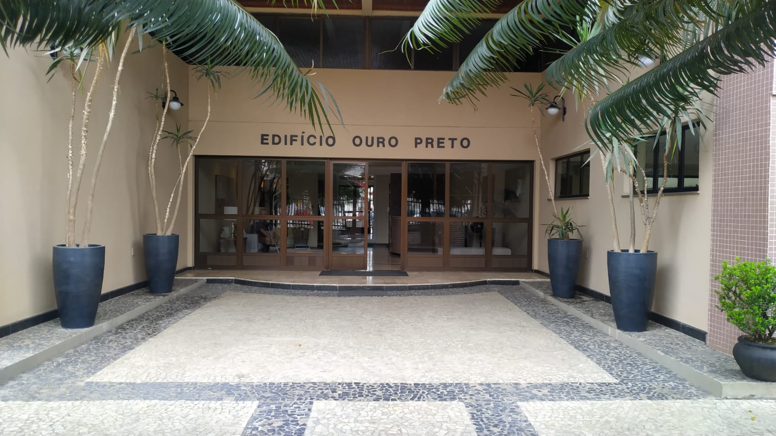 VENDO APARTAMENTO NO ED. OURO PRETO